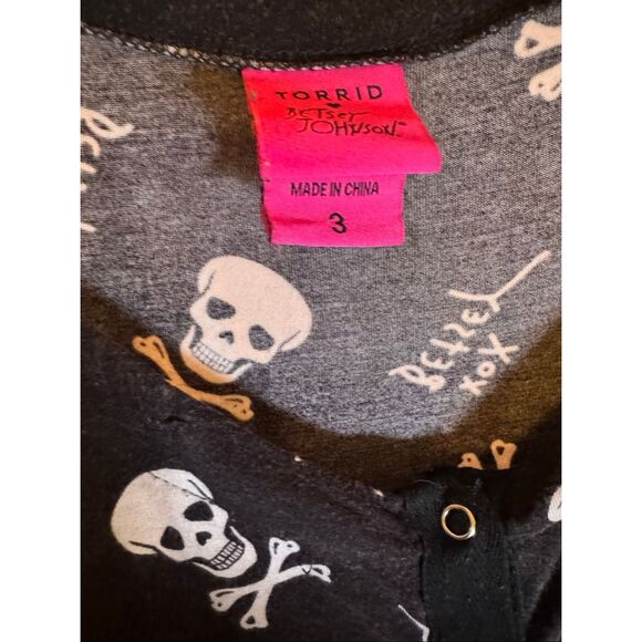 Torrid x betsey johnson size 3 retro skull babydoll top/shirt/blouse pinup skull - Picture 6 of 7